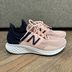New Balance Roav NWOT